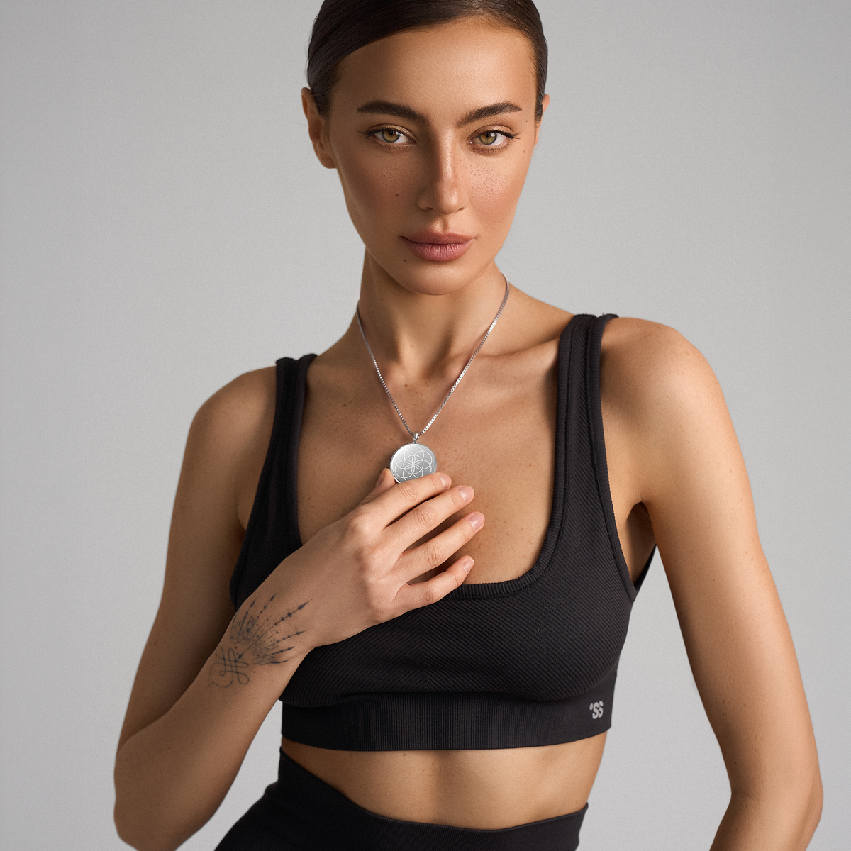 Platinum Wearable Wellness Device – Light & Sound Therapy