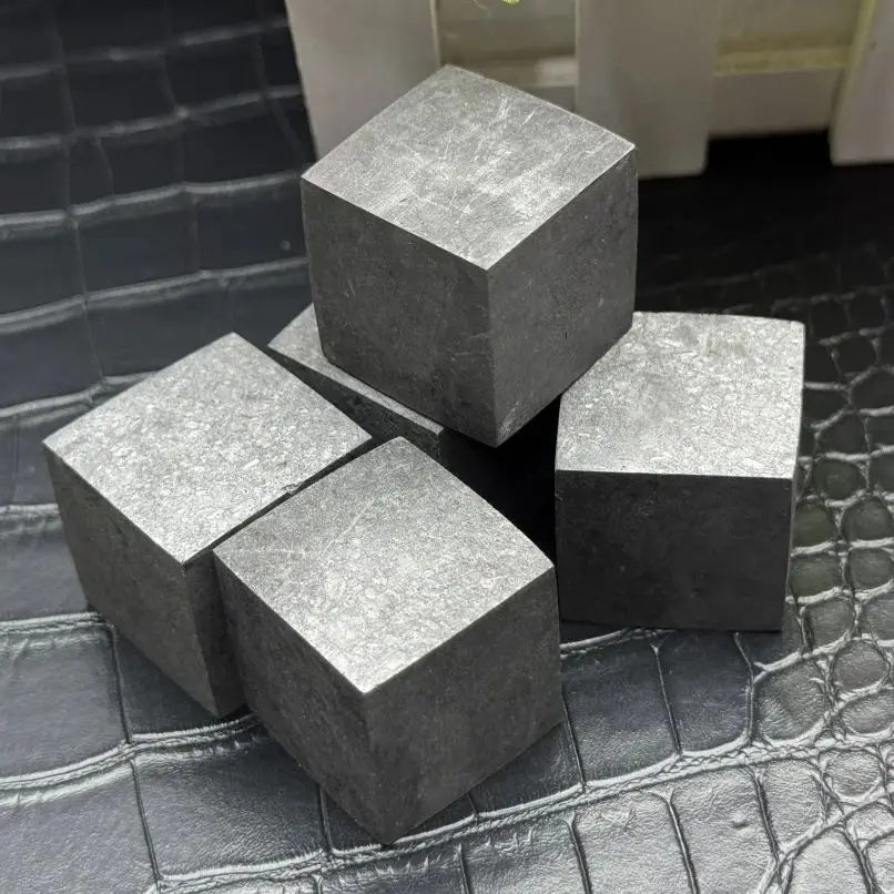 Natural shungite cubes